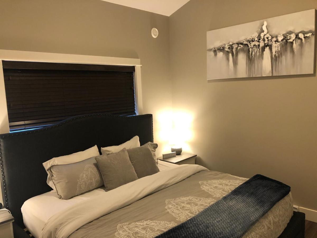 Sandy Feet Retreat Port Renfrew- Oceanfront 2Br Modern Cottage מראה חיצוני תמונה